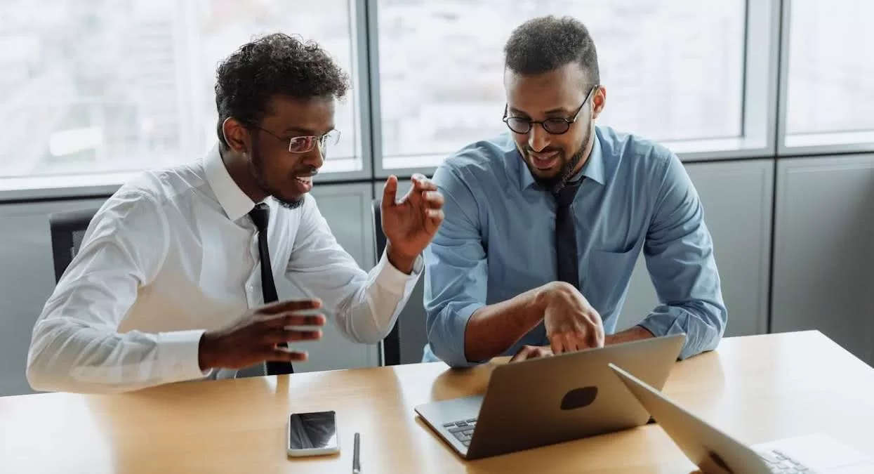 Inteligência Artificial consegue prever e melhorar o engajamento dos funcionários